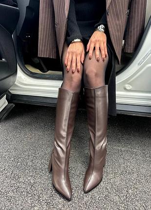 Чоботи жіночі