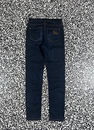 Оригінальні жіночі джинси fendi