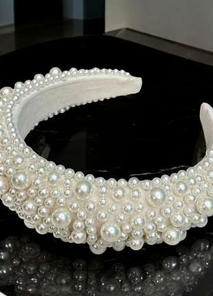 Элегантный ободок для волос.