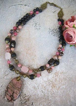 Ожерелье из родонита и кварца " тихий вечер"