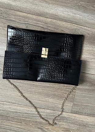 Клатч лаковий