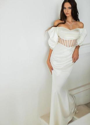 Корсетна вечірня / весільна  сукня з пишними рукавами