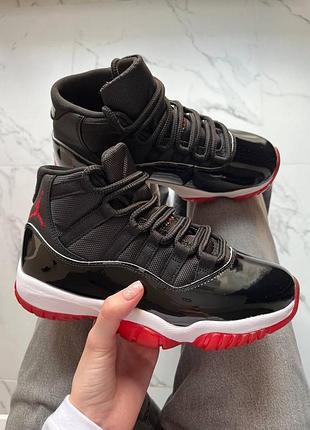 Jordan retro 11 true red