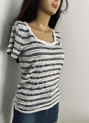 Легеньке легенька футболка з натуральної тканини