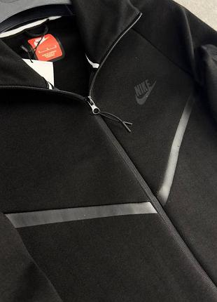 Чорна кофта nike tech fleece