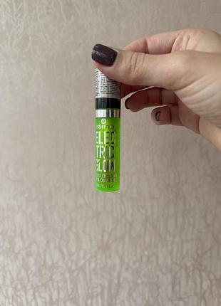 Блиск олія essence electric glow color changing lip & cheek oil