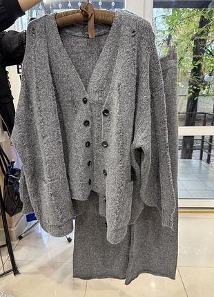 Женский теплый серый вязаный прогулочный костюм тройка, штаны, кардиган и жилет.