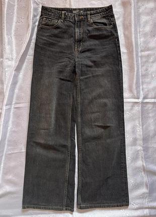 Чорні джинси
