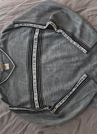 Свитер женский