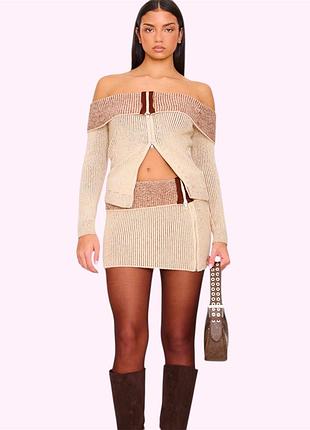 Светр жіночий на блискавці з відкритими плечами prettylittlething s бежевий