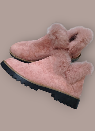 Красивые розовые женские ботинки, размер 40.