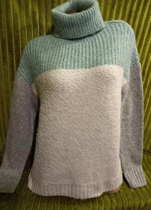 Красивый тёплый свитерок.пог.55-65см.