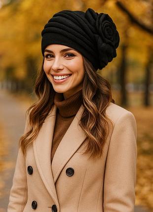 Шапка жіноча тепла єксклюзів