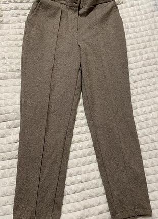Теплі брючки, стан нових, колір - мокко. позаду на резинці.