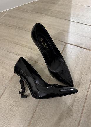 Туфлі saint laurent 39 розмір, не оригінал