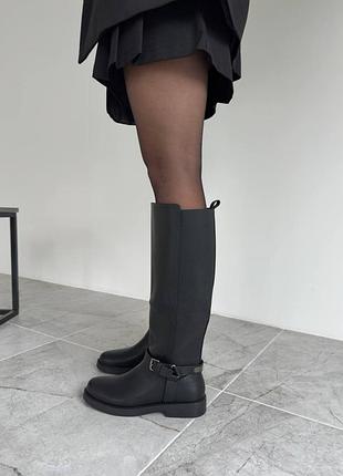 Високі чоботи чорні чоботи з ремінцем чоботи-труби класичні чорні чобітки високі чобітки-труби класичні чоботи з ремінцем чоботи з ремінцями