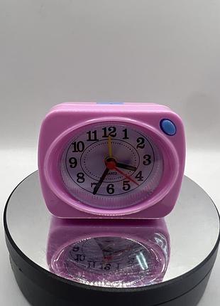 Будильник на батарейке