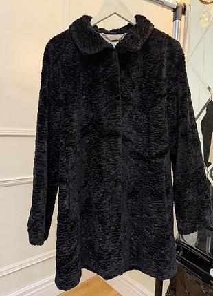 Шубка с каракуля с карманами
75% вискоза,17 % коттон