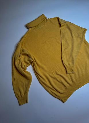 Жовтий трендовий гольф