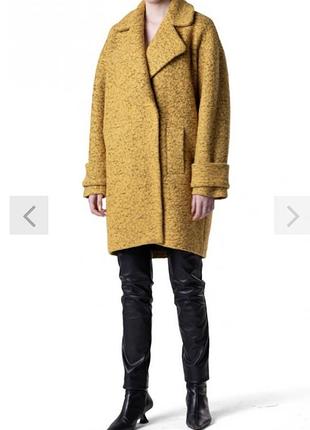 Нове пальто-кокон 
шерсть у складі 50%
