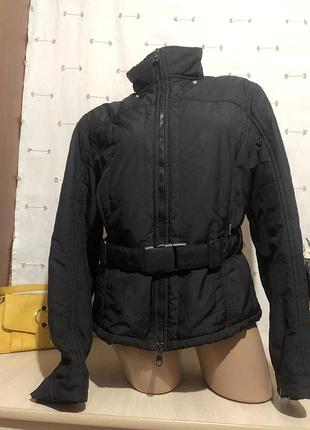 Стильна курточка  тепла