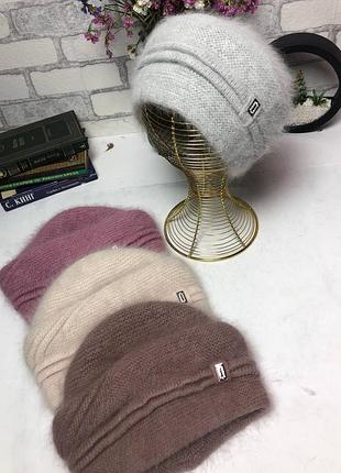 Тепла обʼємна жінча шапка