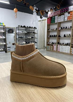 Уггі. зимові уггі