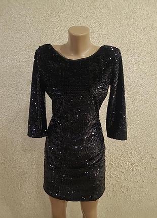 Черное коктейльное платье