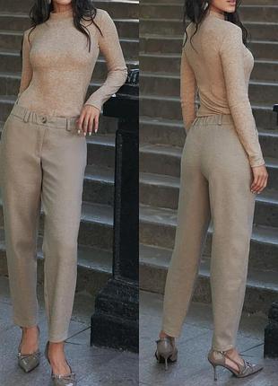 Укороченные брюки приталены с шерстью бежевого цвета 40% шерсть