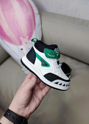 Хайтопи крокодильчики для самих менших ніжок тм tom.m