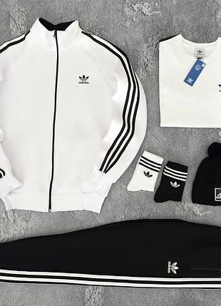 Набір adidas зима: кофта-штани-футболка-шапка-2 пари шкарпеток у подарунок