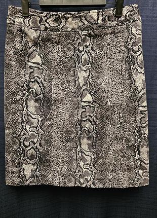 Юбка в змеиный принт