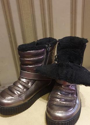 Шкіряні ботінки з утепленням 
37розмір