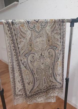 Шарф палантин из шерсти 100 процентов. длина около 2 метров. тонкий, теплый, не колется.