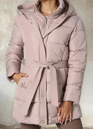 Стеганая куртка с капюшоном женские sinsay