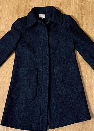 Пальто деммі.