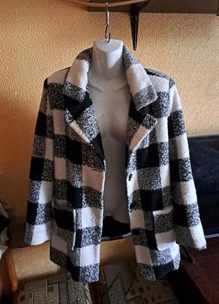 Пальто жіноче