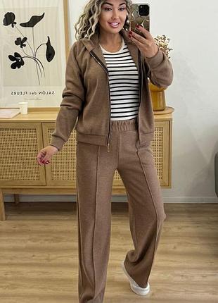 Костюм-двойка вязаный комфортная женская модель на осень и зиму.