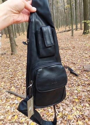 Черный рюкзак -слинг через плече,мужская сумка-бананка с эко-кожи urban collection  by ck