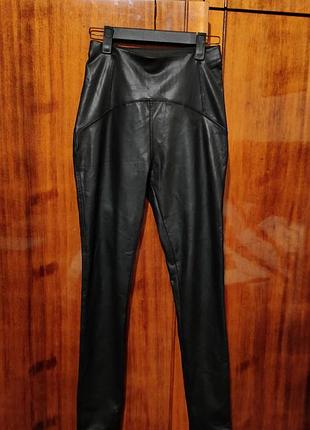 Леггинсы брюки женские стильные тренд экокожа на флисе