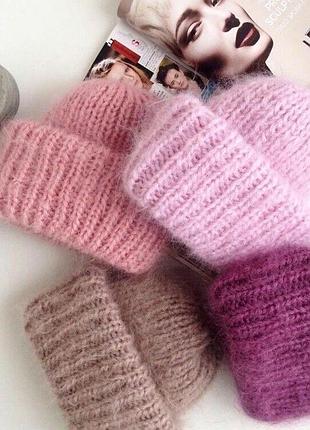 Мохерова вʼязана шапочка з відворотом