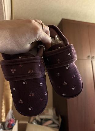 Нові капці новые тапочки george с цветами квіточки дівчинка