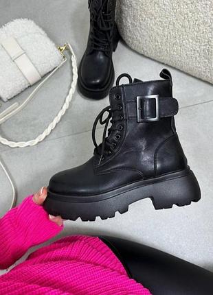 Черные модные ботинки на флисе