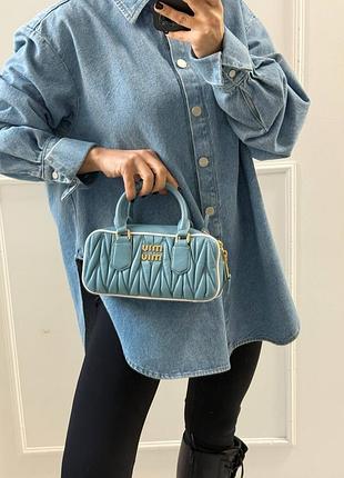 Блакитна шкіряна сумка