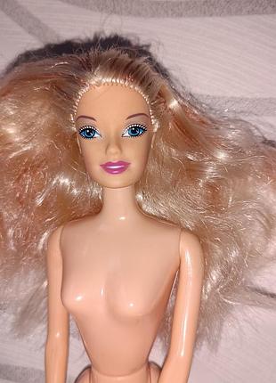 Очень красивая кукла "блондинка"