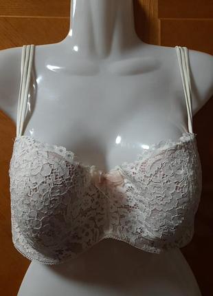 Кружевной бюстгалтер р. 34 ddd 75 ddd b.tempt'd, косточки, поролон, сеточка
