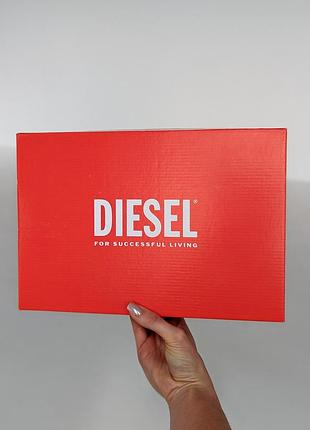 Коробка diesel маленькая есть