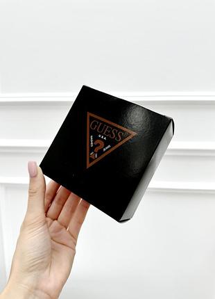 Коробка guess маленькая для ремней есть