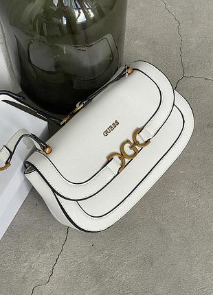 Сумка guess через плечо lux белый есть