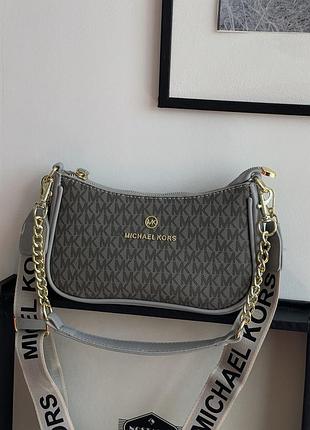 Сумка michael kors jet set charm серый есть